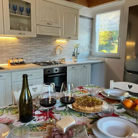 Semesterbostad Casa Nonna Nina Vercana